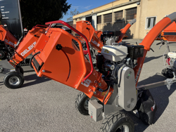 benzine hakselaar versnipperaar met motor mod. dk 800 honda