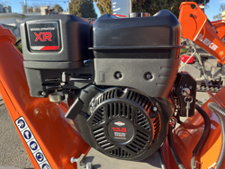 benzine hakselaar versnipperaar met motor mod. dk 800 briggs & stratton