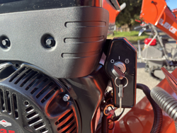 benzine hakselaar versnipperaar met motor mod. dk 800 briggs & stratton