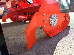 hydraulisch verschuifbare klepelmaaier met hamerklepels zware uitvoering model gorilla 220