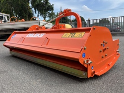 middelzware klepelmaaier met zijdelingse verschuiving voor alle middelzware tractoren met banden of rupsbanden mod tigre 160